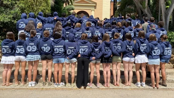 Plazos y envío de sudaderas personalizadas a Illes Balears
